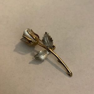 Vintage 2 tone slice gold rose brooch